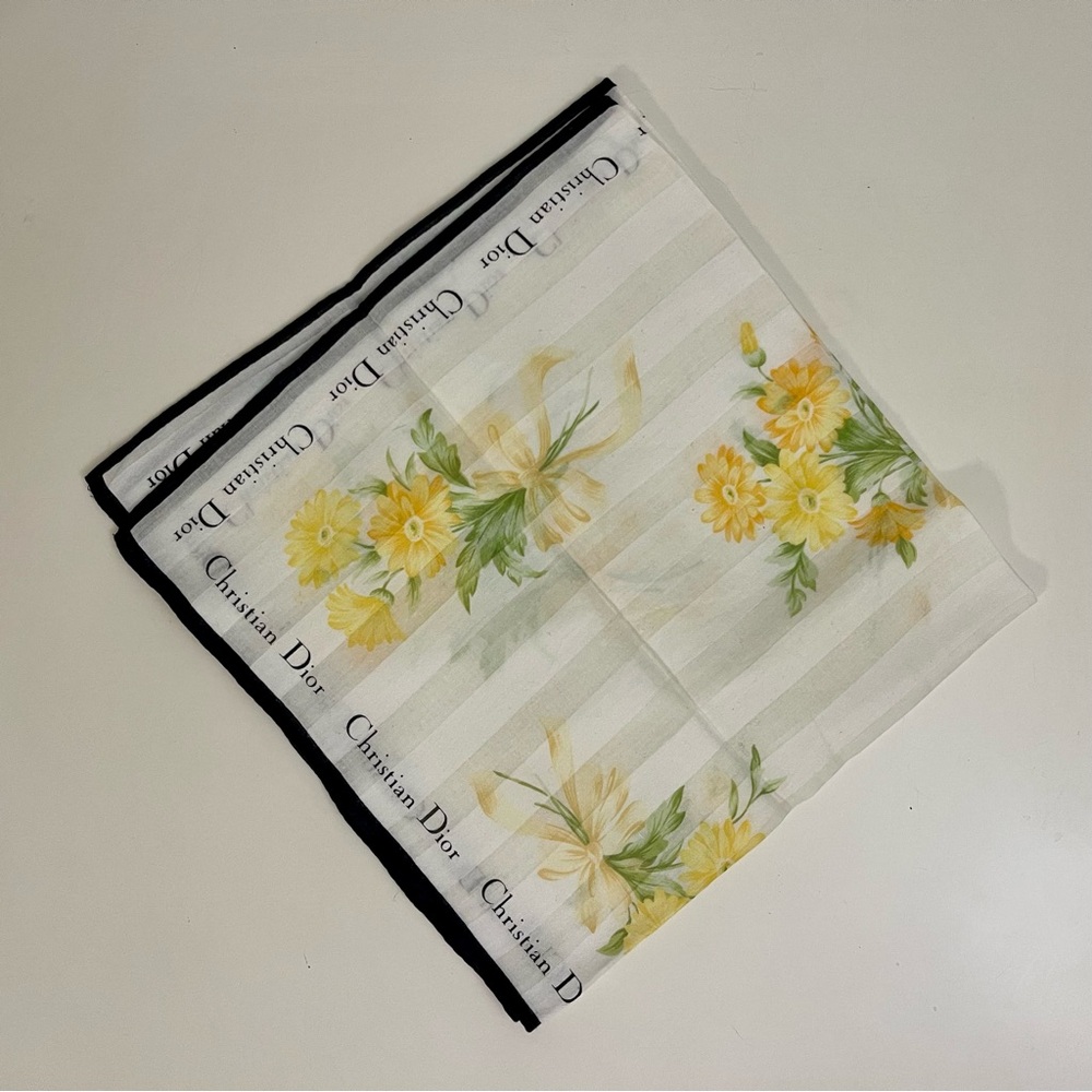 Vtg Christian Dior Yellow Floral Handkerchief - 18x18 Pocket Square - Picture 5 of 9